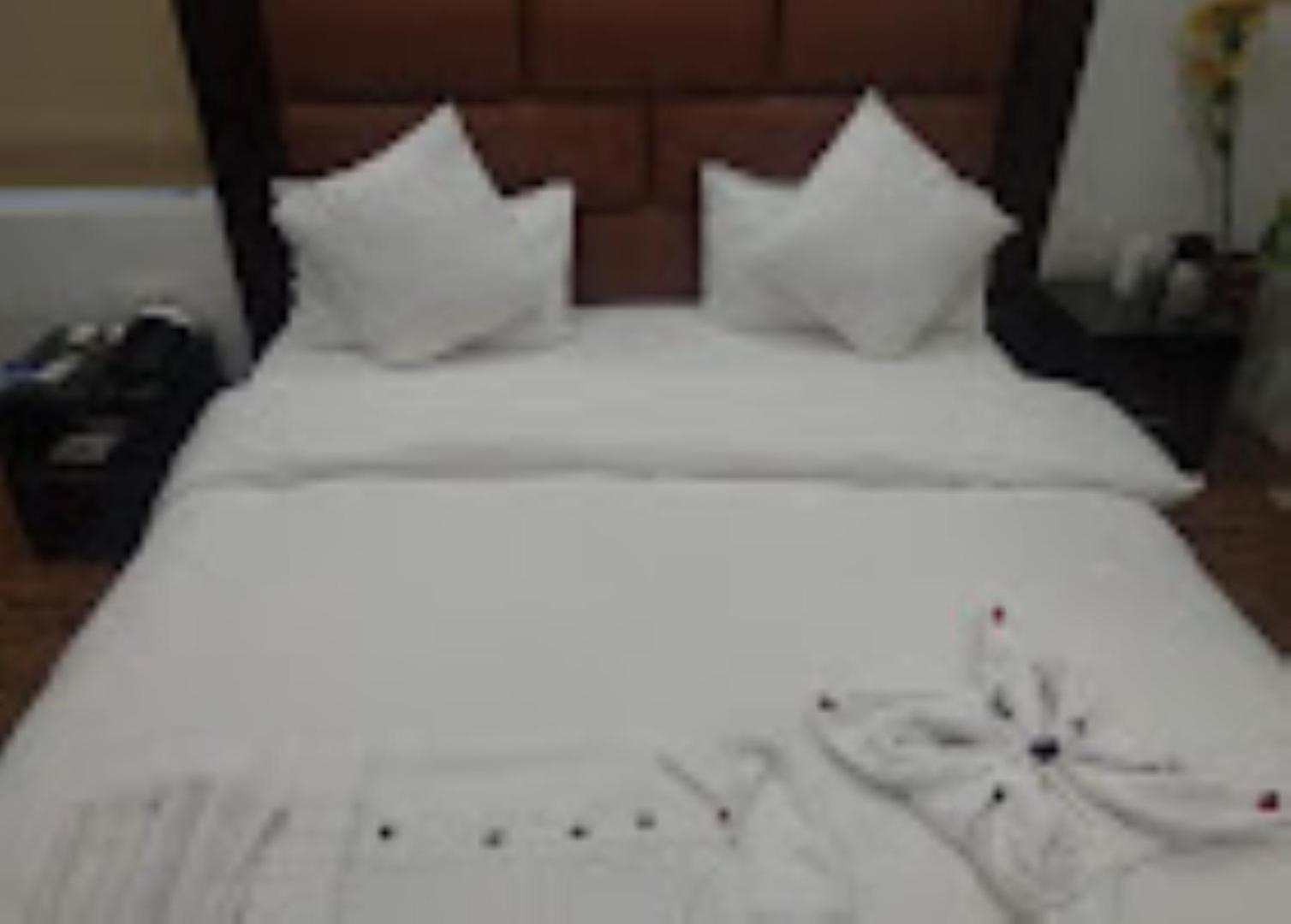 Hotel Bliss , Anantnag Ngoại thất bức ảnh